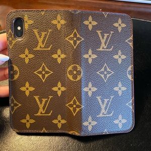 iPhone X - Louis Vuitton Authentic Case
